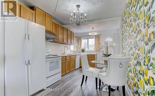 708 Lake Drive S, Georgina, ON - Indoor Photo Showing Kitchen