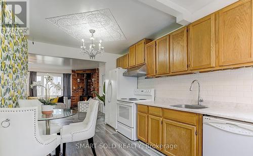 708 Lake Drive S, Georgina, ON - Indoor Photo Showing Kitchen