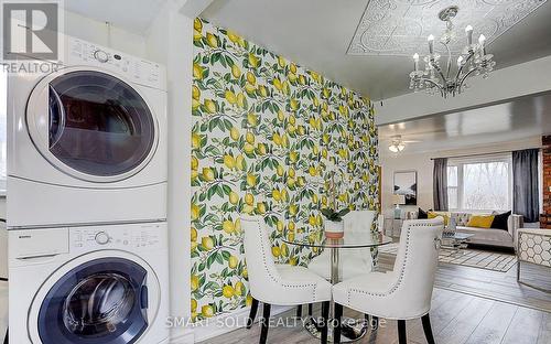 708 Lake Drive S, Georgina, ON - Indoor Photo Showing Laundry Room