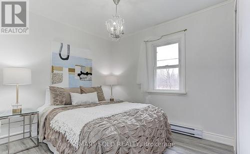 708 Lake Drive S, Georgina, ON - Indoor Photo Showing Bedroom