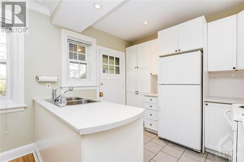 475 Golden Avenue, Ottawa, ON - Indoor Photo Showing Kitchen With Double Sink