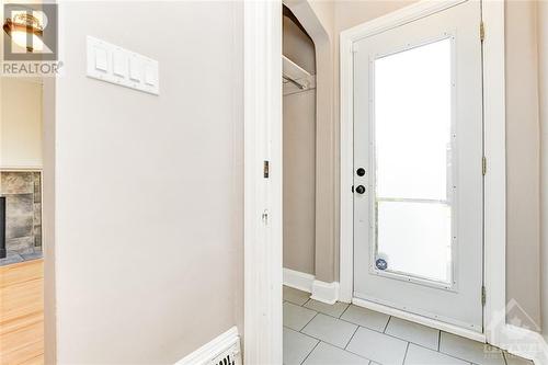 475 Golden Avenue, Ottawa, ON - Indoor Photo Showing Other Room