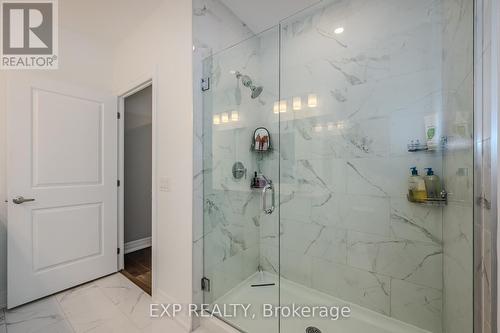 903 - 1880 Gordon Street, Guelph, ON - Indoor Photo Showing Bathroom