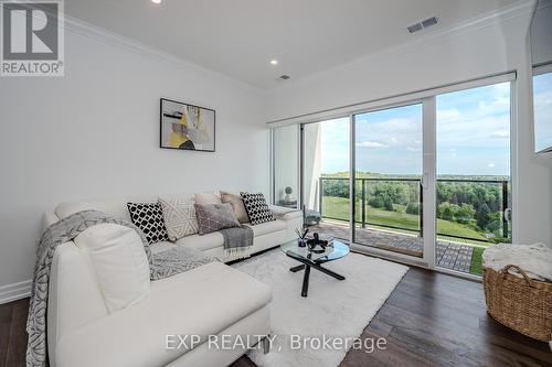 903 - 1880 Gordon Street, Guelph (Clairfields), ON - Indoor Photo Showing Living Room