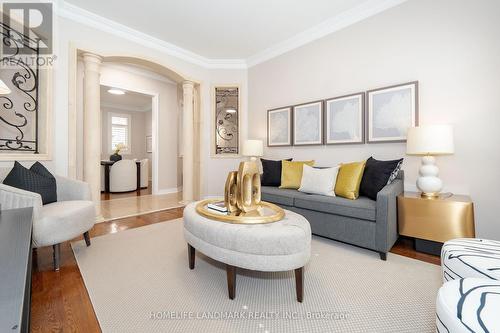 2412 Dunholm Gate, Oakville, ON - Indoor Photo Showing Living Room