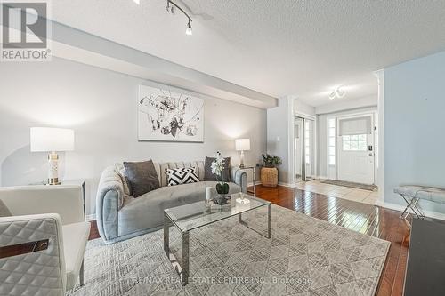 350 Andrews Trail, Milton, ON - Indoor Photo Showing Living Room