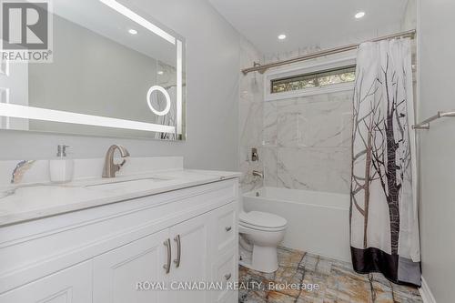 438 Temagami Crescent, Mississauga, ON - Indoor Photo Showing Bathroom