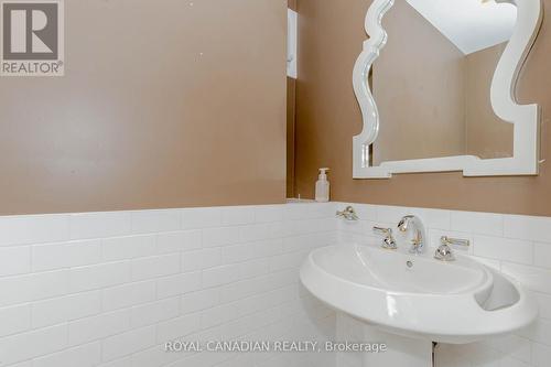 438 Temagami Crescent, Mississauga, ON - Indoor Photo Showing Bathroom