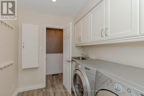 438 Temagami Crescent, Mississauga, ON - Indoor Photo Showing Laundry Room