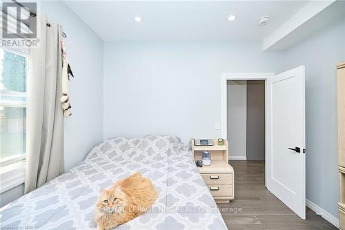 2 Fairburn Avenue, St. Catharines, ON - Indoor Photo Showing Bedroom