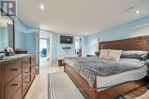 67 Cameron Avenue, Hamilton, ON - Indoor Photo Showing Bedroom