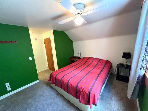 165 Lindsay Street, Kimberley, BC - Indoor Photo Showing Bedroom