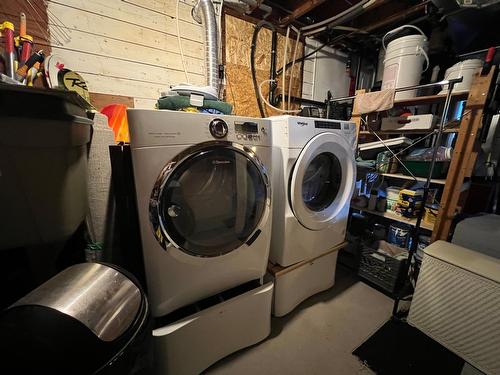 165 Lindsay Street, Kimberley, BC - Indoor Photo Showing Laundry Room