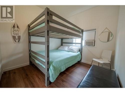 6280 Laurier Avenue, Wardner, BC - Indoor Photo Showing Bedroom