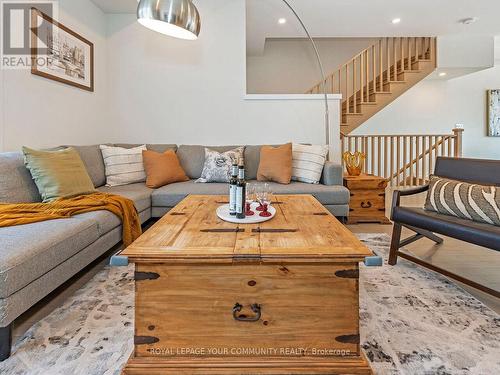 99 Dancers Drive, Markham (Angus Glen), ON - Indoor Photo Showing Living Room