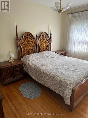 253 Mcgill Street N, Mississauga, ON - Indoor Photo Showing Bedroom