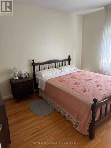 253 Mcgill Street N, Mississauga, ON - Indoor Photo Showing Bedroom