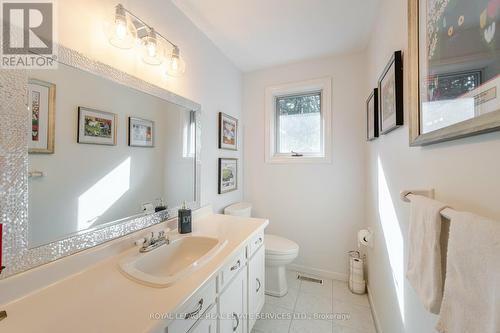 468 Copeland Court, Oakville (Eastlake), ON - Indoor Photo Showing Bathroom