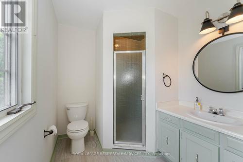 468 Copeland Court, Oakville (Eastlake), ON - Indoor Photo Showing Bathroom