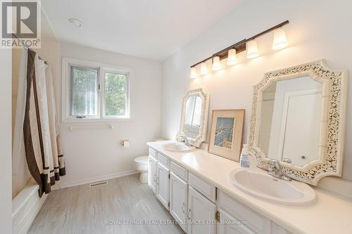 468 Copeland Court, Oakville (Eastlake), ON - Indoor Photo Showing Bathroom