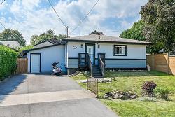 67 CAMERON Avenue  Dundas, ON L9H 1R1