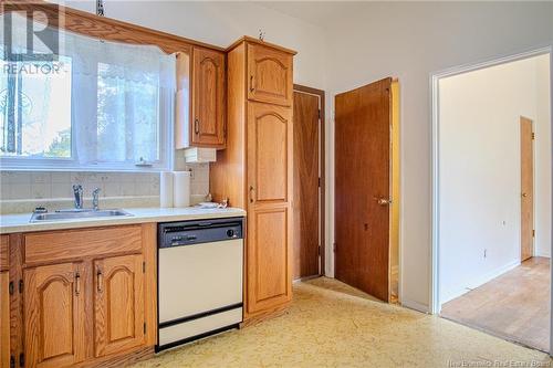 96 Woodward Avenue, Saint John, NB - Indoor Photo Showing Kitchen