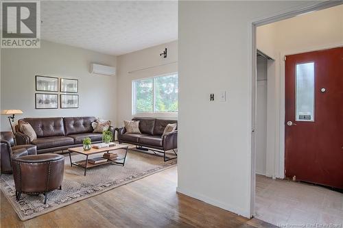 96 Woodward Avenue, Saint John, NB - Indoor Photo Showing Living Room