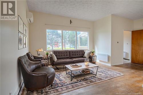 96 Woodward Avenue, Saint John, NB - Indoor Photo Showing Living Room