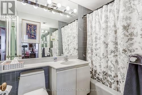 712 - 21 Dale Avenue, Toronto (Rosedale-Moore Park), ON - Indoor Photo Showing Bathroom