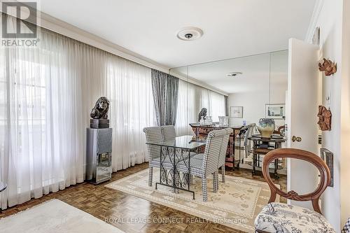 712 - 21 Dale Avenue, Toronto (Rosedale-Moore Park), ON - Indoor Photo Showing Dining Room