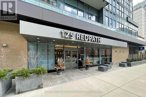 2401 - 125 Redpath Avenue, Toronto (Mount Pleasant West), ON - Outdoor