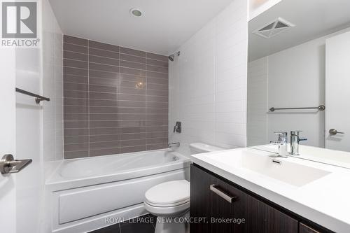 2401 - 125 Redpath Avenue, Toronto (Mount Pleasant West), ON - Indoor Photo Showing Bathroom