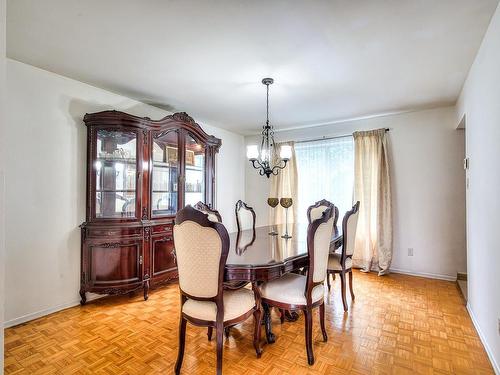 Salle Ã  manger - 450 Rue Larivière, Laval (Sainte-Dorothée), QC - Indoor Photo Showing Dining Room