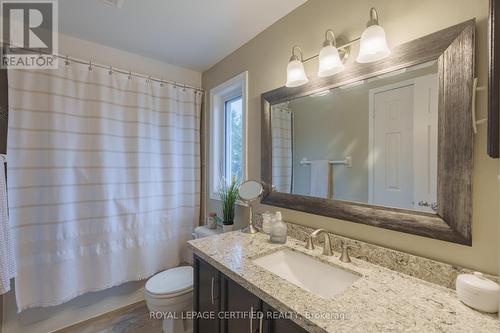 121 Leeson Street S, East Luther Grand Valley, ON - Indoor Photo Showing Bathroom