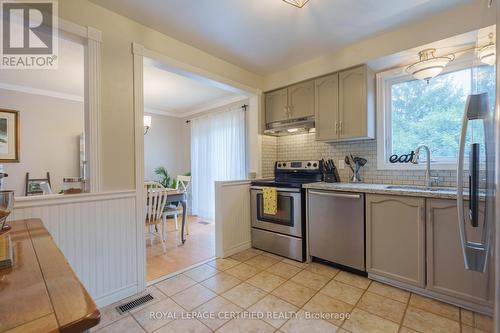 121 Leeson Street S, East Luther Grand Valley, ON - Indoor Photo Showing Kitchen