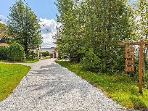 Backyard - 321 Av. Du Parc, Magog, QC - Outdoor