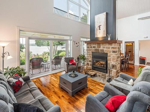 Salon - 321 Av. Du Parc, Magog, QC - Indoor Photo Showing Living Room With Fireplace