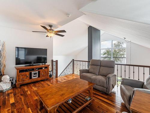 Mezzanine - 321 Av. Du Parc, Magog, QC - Indoor Photo Showing Living Room