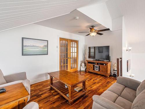 Mezzanine - 321 Av. Du Parc, Magog, QC - Indoor Photo Showing Living Room