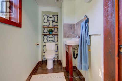 17 Drummond Street, Rideau Lakes, ON - Indoor Photo Showing Bathroom