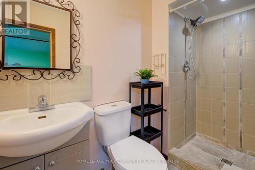 17 Drummond Street, Rideau Lakes, ON - Indoor Photo Showing Bathroom