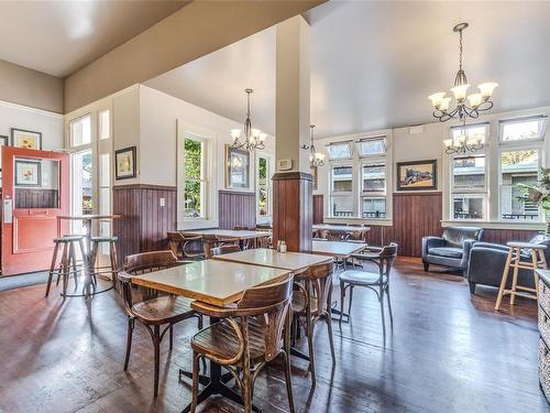 9749 Willow St, Chemainus, BC - Indoor Photo Showing Dining Room