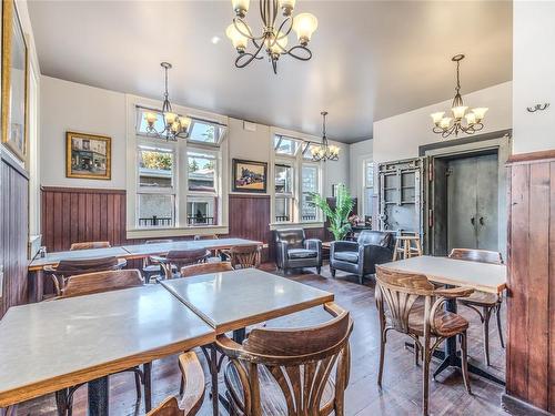 9749 Willow St, Chemainus, BC - Indoor Photo Showing Dining Room