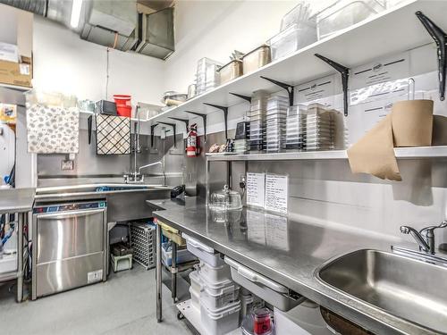 9749 Willow St, Chemainus, BC - Indoor Photo Showing Kitchen