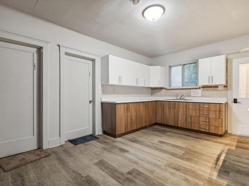 Salle communautaire - 72 Rue Vaudreuil, Gatineau (Hull), QC - Indoor Photo Showing Kitchen