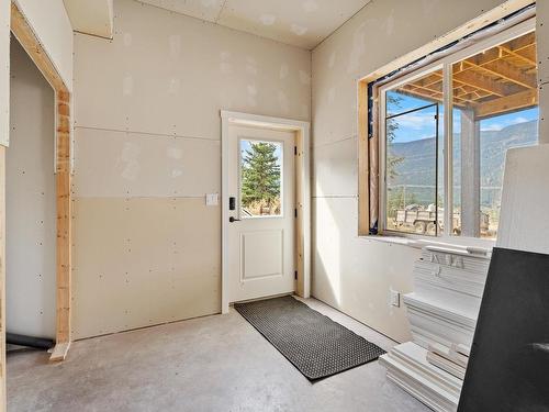 289 Orchard Lake Road, Kamloops, BC - Indoor Photo Showing Other Room