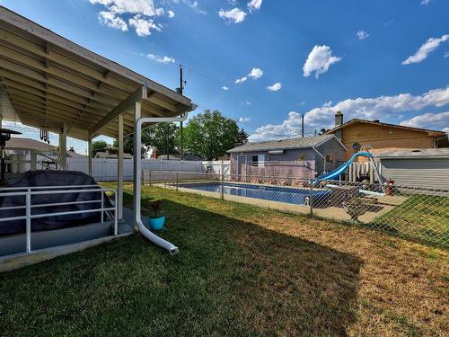 852 Renfrew Ave, Kamloops, BC - Outdoor With Deck Patio Veranda