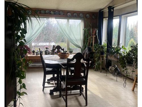 608 Birch Drive, Clearwater, BC - Indoor Photo Showing Dining Room