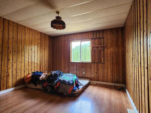 4484 Yd Ranch Road, Ashcroft, BC - Indoor Photo Showing Bedroom