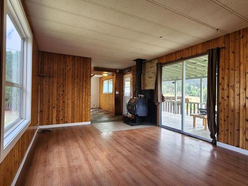 4484 Yd Ranch Road, Ashcroft, BC - Indoor Photo Showing Other Room